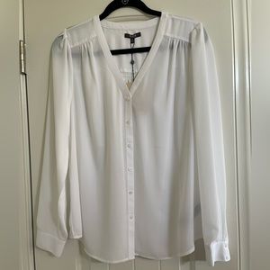NYDJ medium white v neck long sleeve blouse